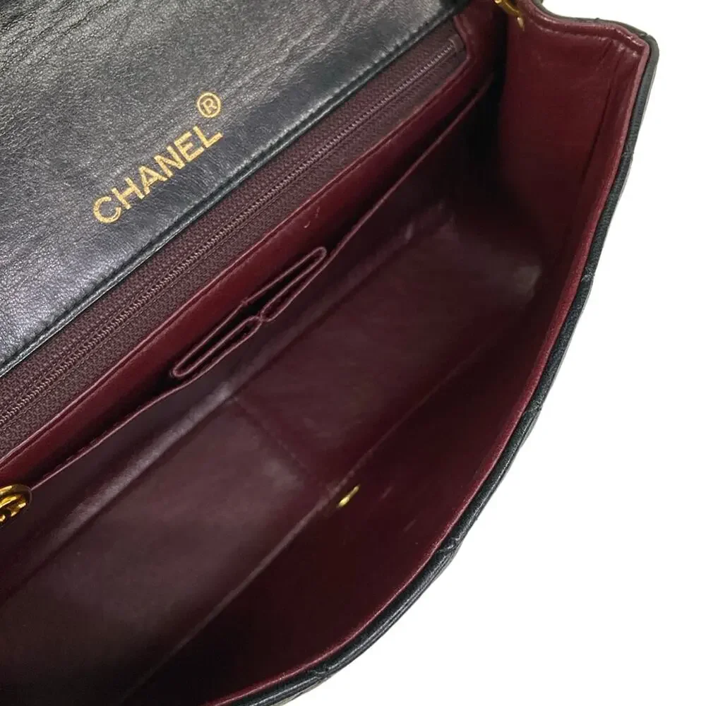 CHANEL single flap